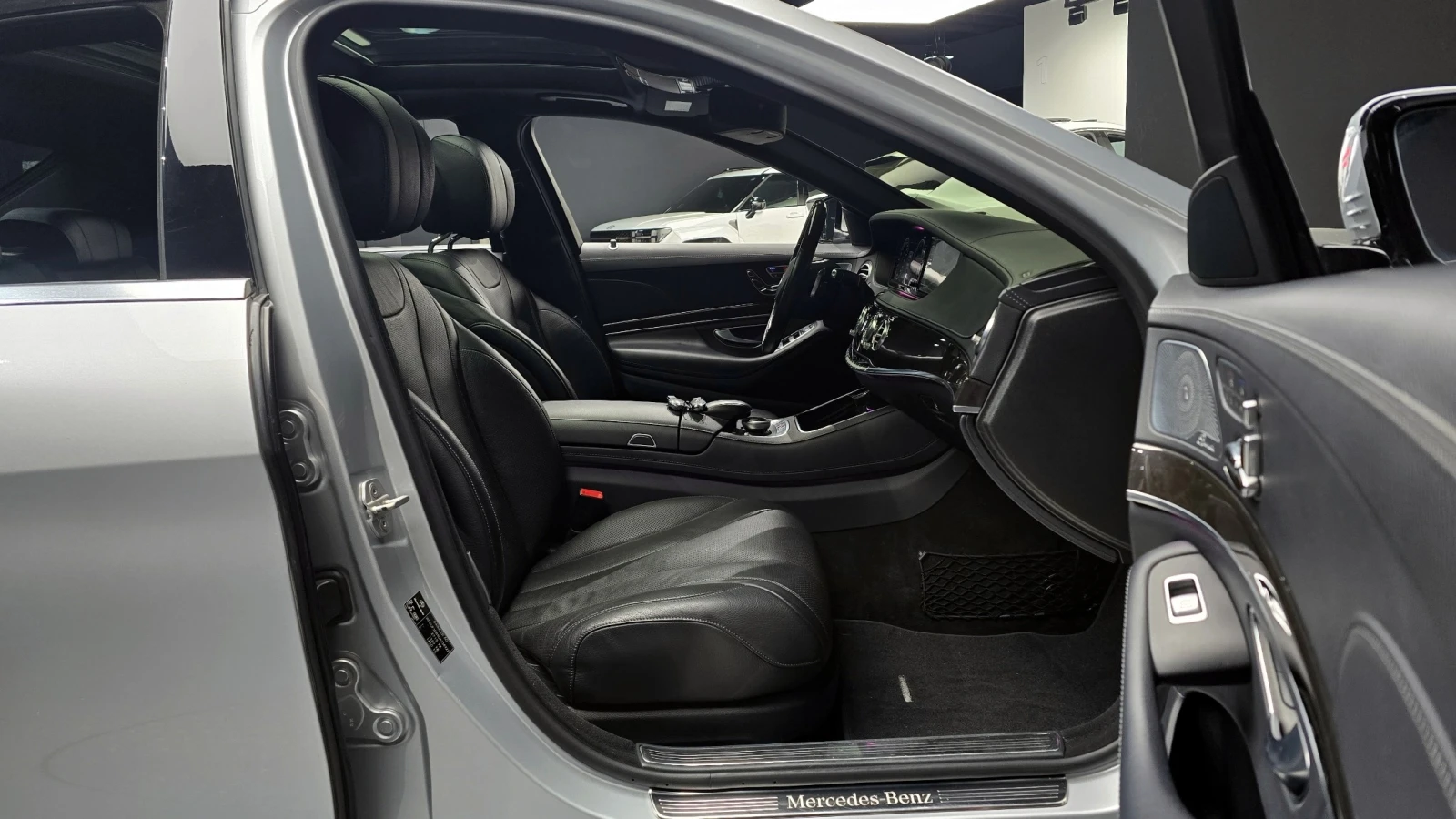 Mercedes-Benz S 350 D* 4Matic* Pano* Navi* 360, снимка 15 - Автомобили и джипове - 55251397