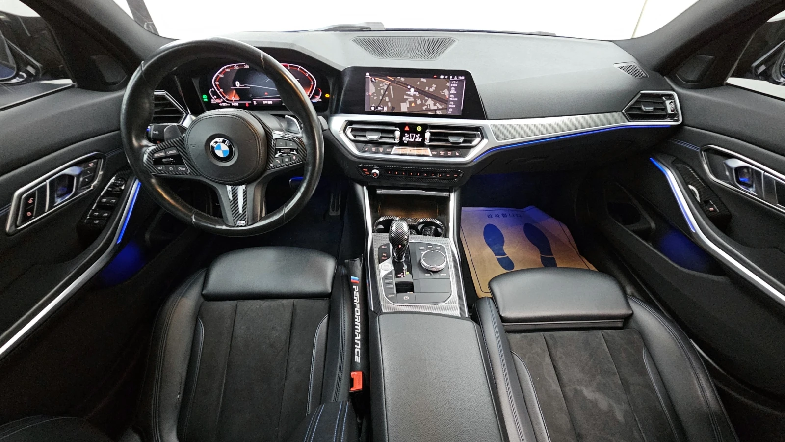 BMW 320 HUD* BLIND SPOT* ПОДГРЕВ ВОЛАН* ЛЮК* КРАЙНА ЦЕНА, снимка 7 - Автомобили и джипове - 55593778