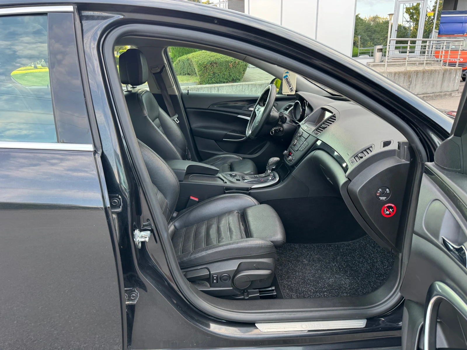 Opel Insignia Автоматик!, снимка 10 - Автомобили и джипове - 55838833