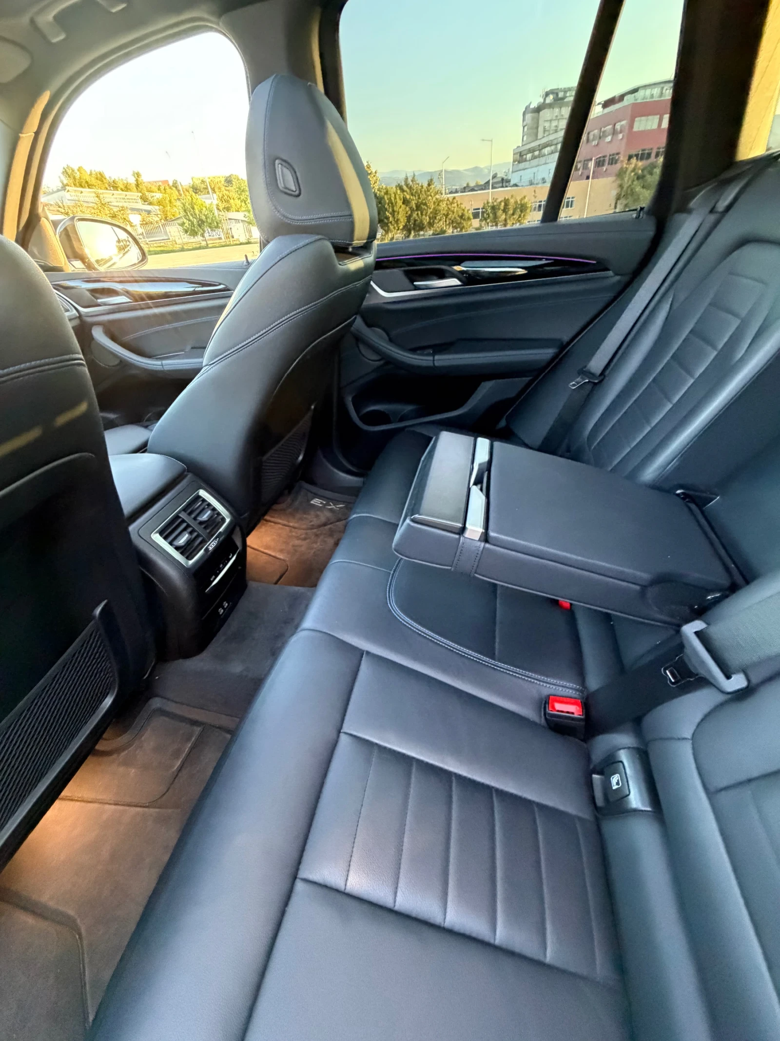 BMW iX3, снимка 11 - Автомобили и джипове - 56629131