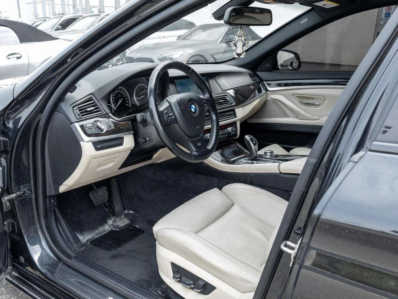 BMW 550 * 550i i xDrive | Executive Package * CARFAX | Mobile.bg � ����������� 6
