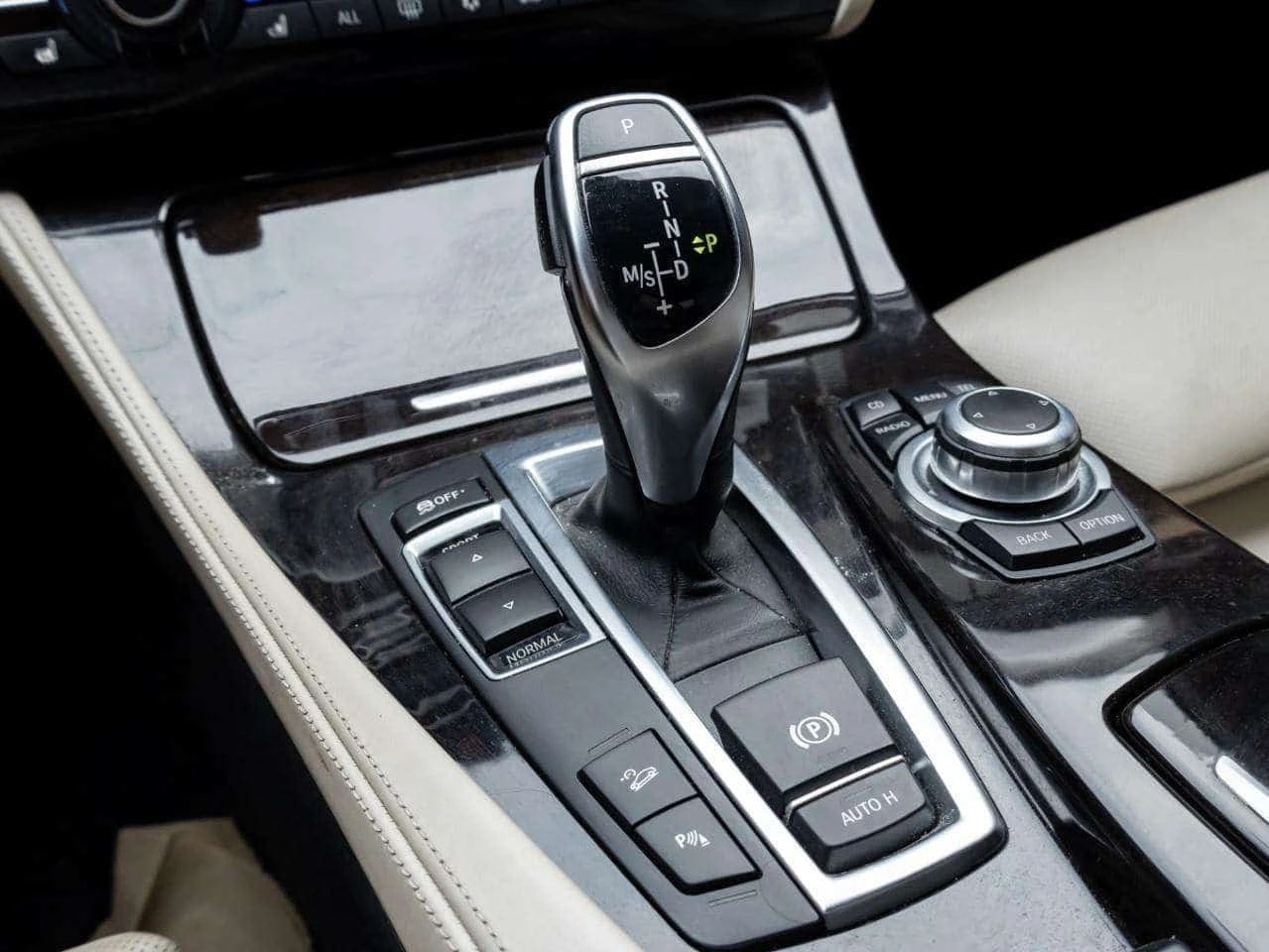 BMW 550 * 550i i xDrive | Executive Package * CARFAX | Mobile.bg � ����������� 11