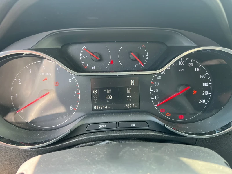 Opel Crossland X 1.5HDI, снимка 6 - Автомобили и джипове - 49827796