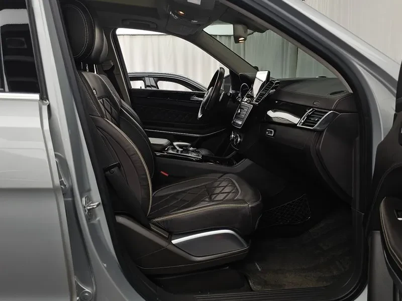 Mercedes-Benz GLS 500 4MATIC, снимка 11 - Автомобили и джипове - 55739959