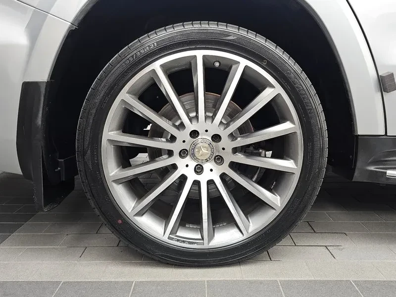 Mercedes-Benz GLS 500 4MATIC, снимка 5 - Автомобили и джипове - 55739959
