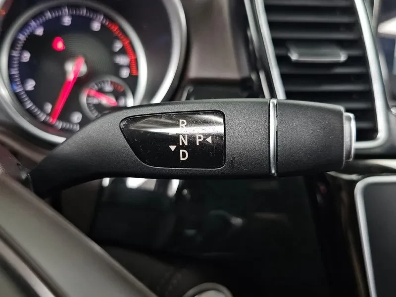 Mercedes-Benz GLS 500 4MATIC, снимка 9 - Автомобили и джипове - 55739959