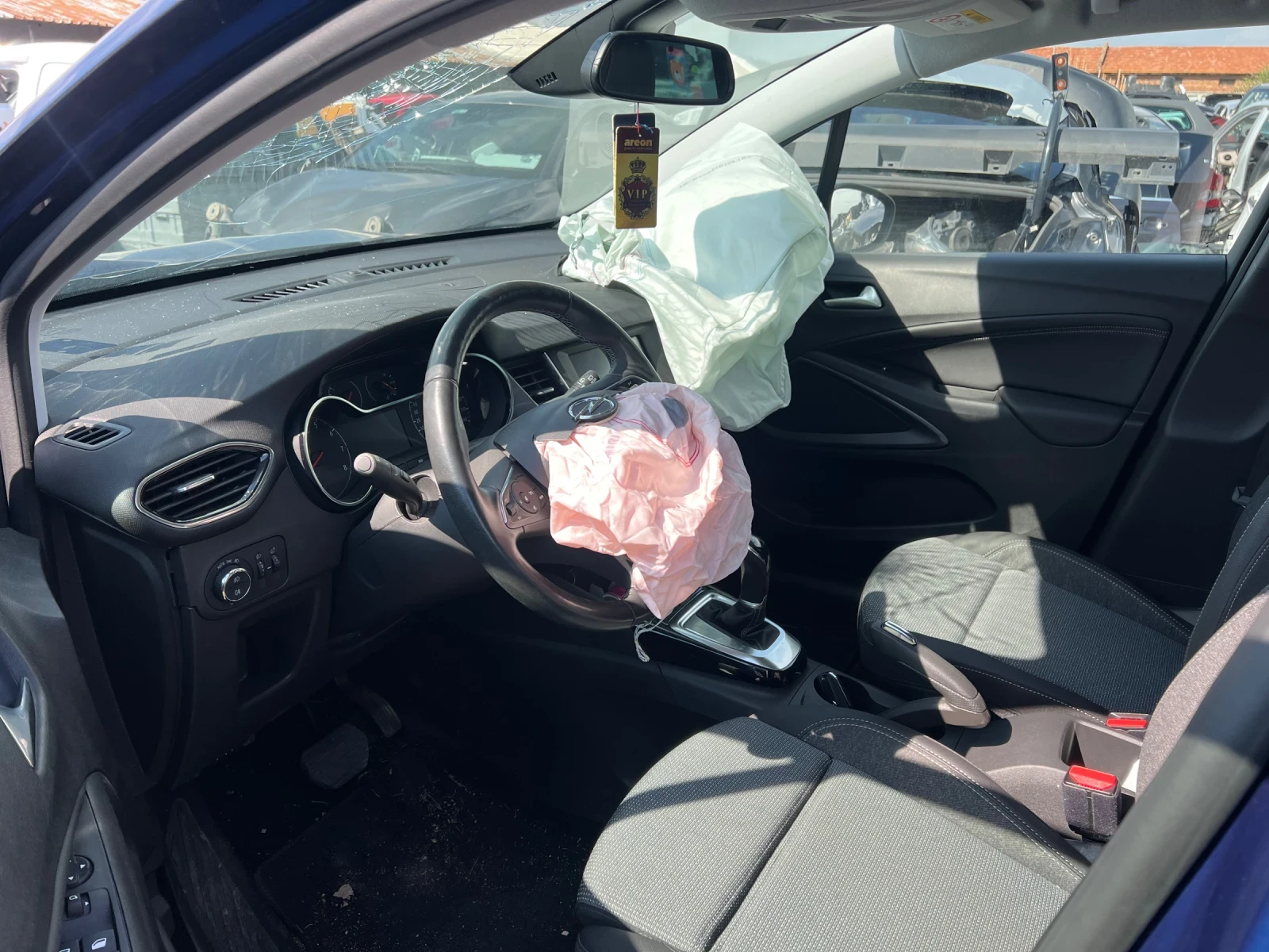 Opel Crossland X 1.5HDI - изображение 9