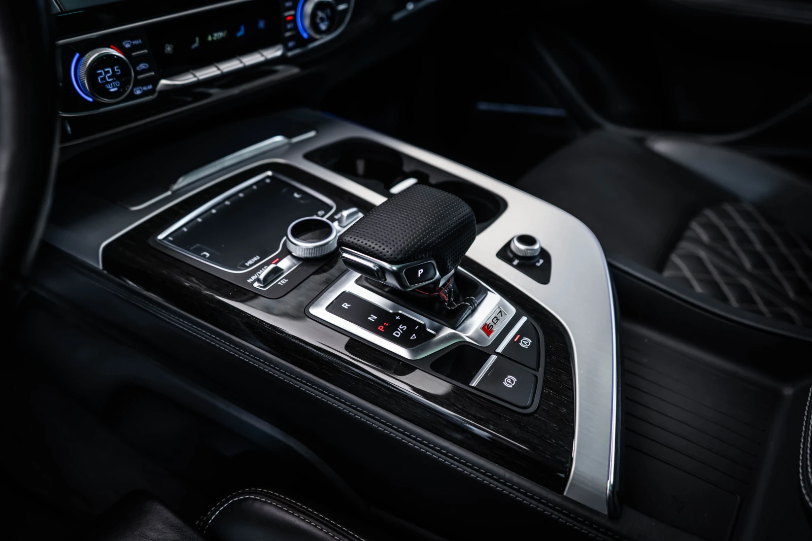 Audi SQ7 Bose* Pano* Camera - изображение 9