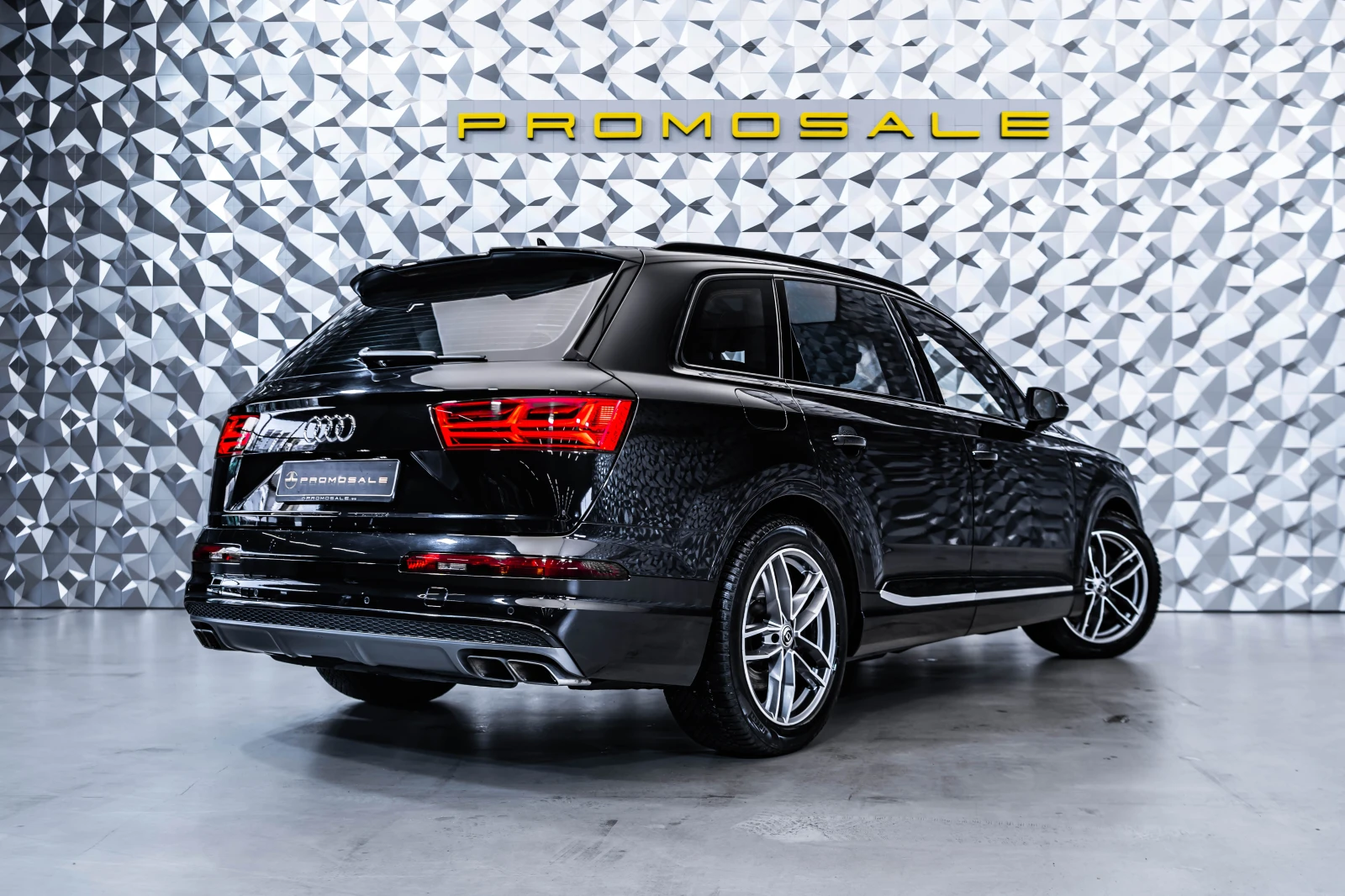 Audi SQ7 Bose* Pano* Camera - изображение 4