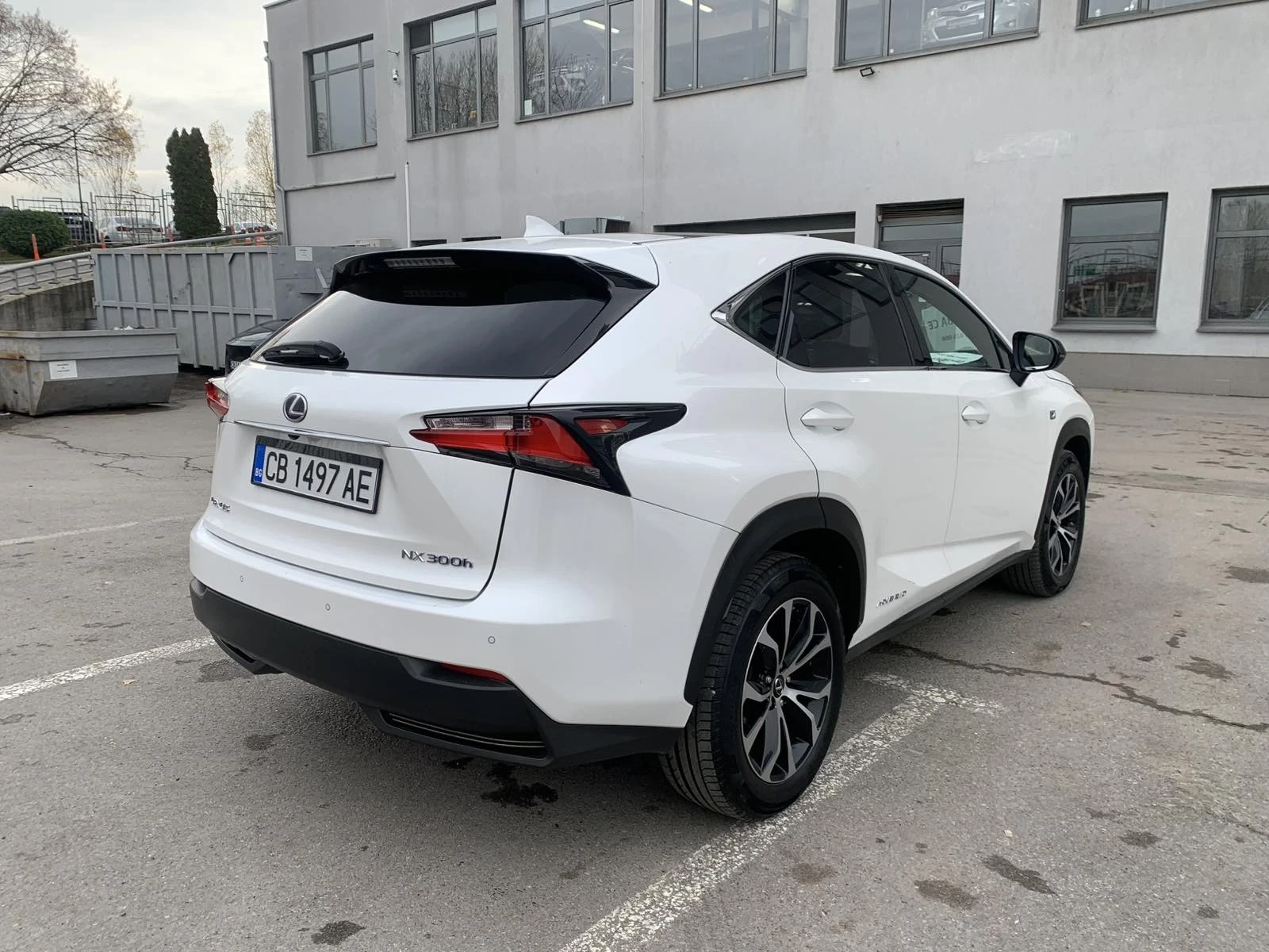 Lexus NX 300h  NX 300 h F-SPORT  | Mobile.bg   12