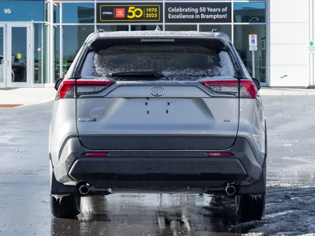 Toyota Rav4 * LE FWD * CARFAX * ЦЕНА ДО БЪЛГАРИЯ*  - изображение 6