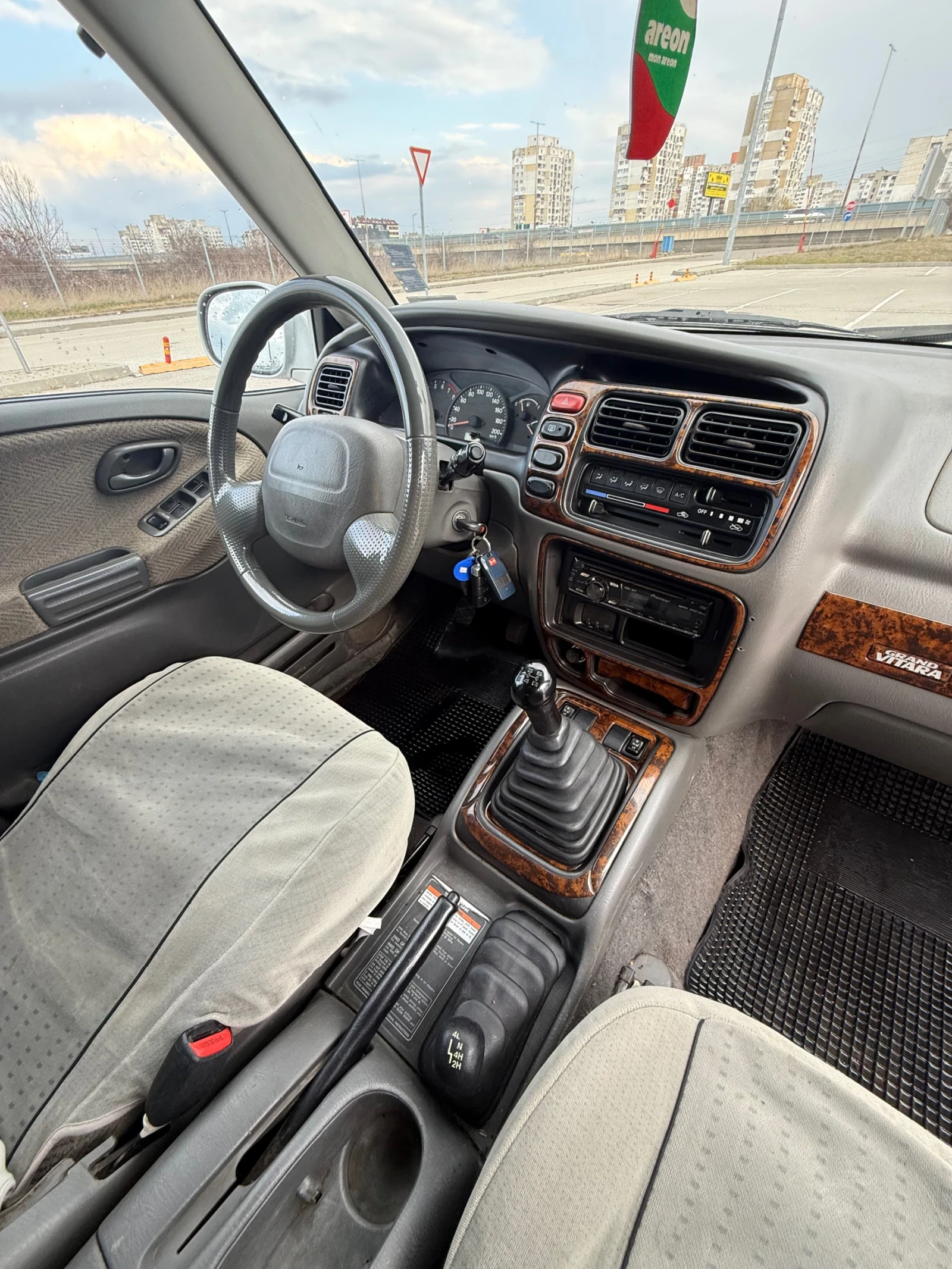 Suzuki Grand vitara 2.5 V6 Климатик Газов инжекцион, снимка 10 - Автомобили и джипове - 53726259