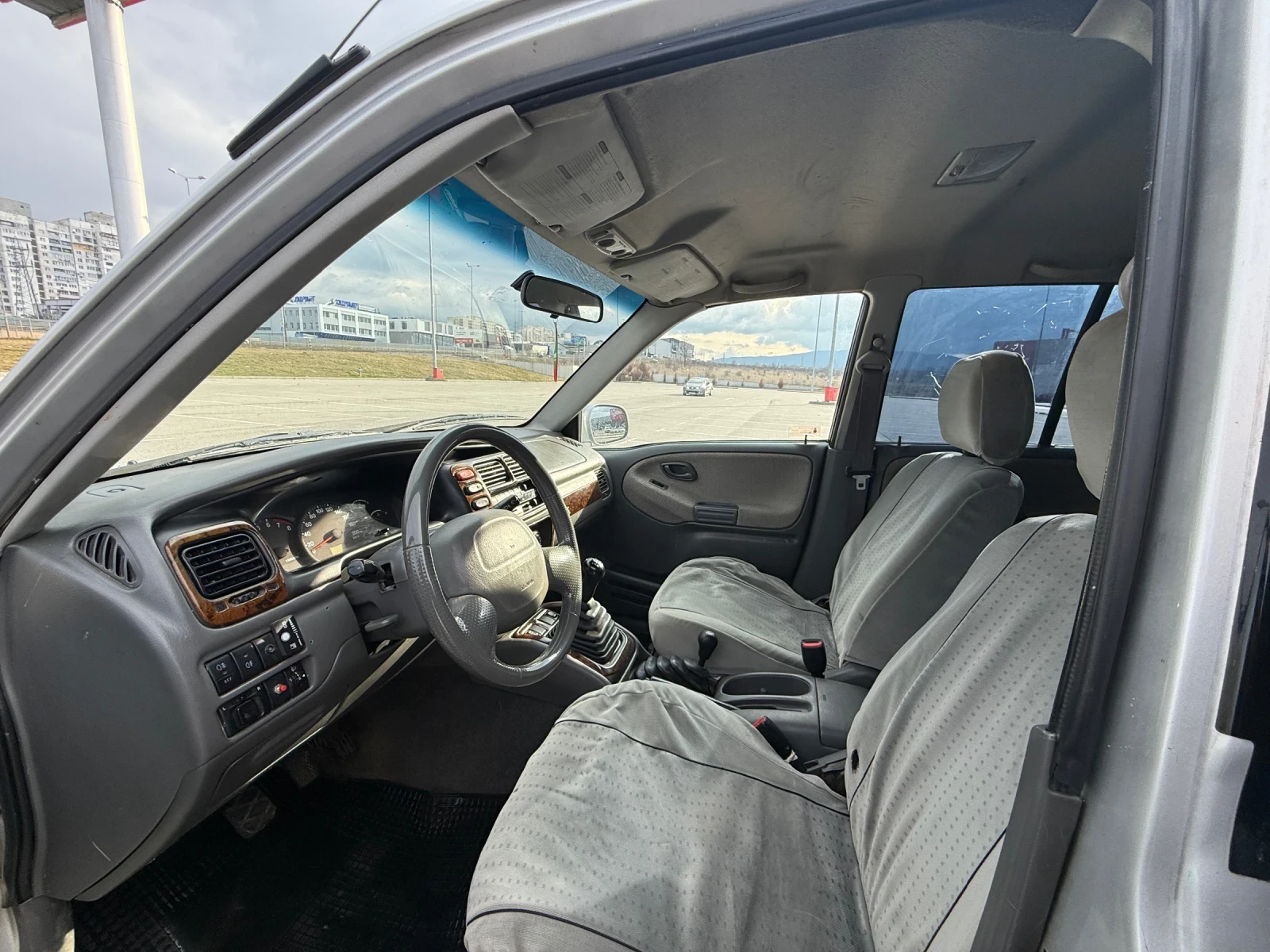 Suzuki Grand vitara 2.5 V6 Климатик Газов инжекцион, снимка 14 - Автомобили и джипове - 53726259