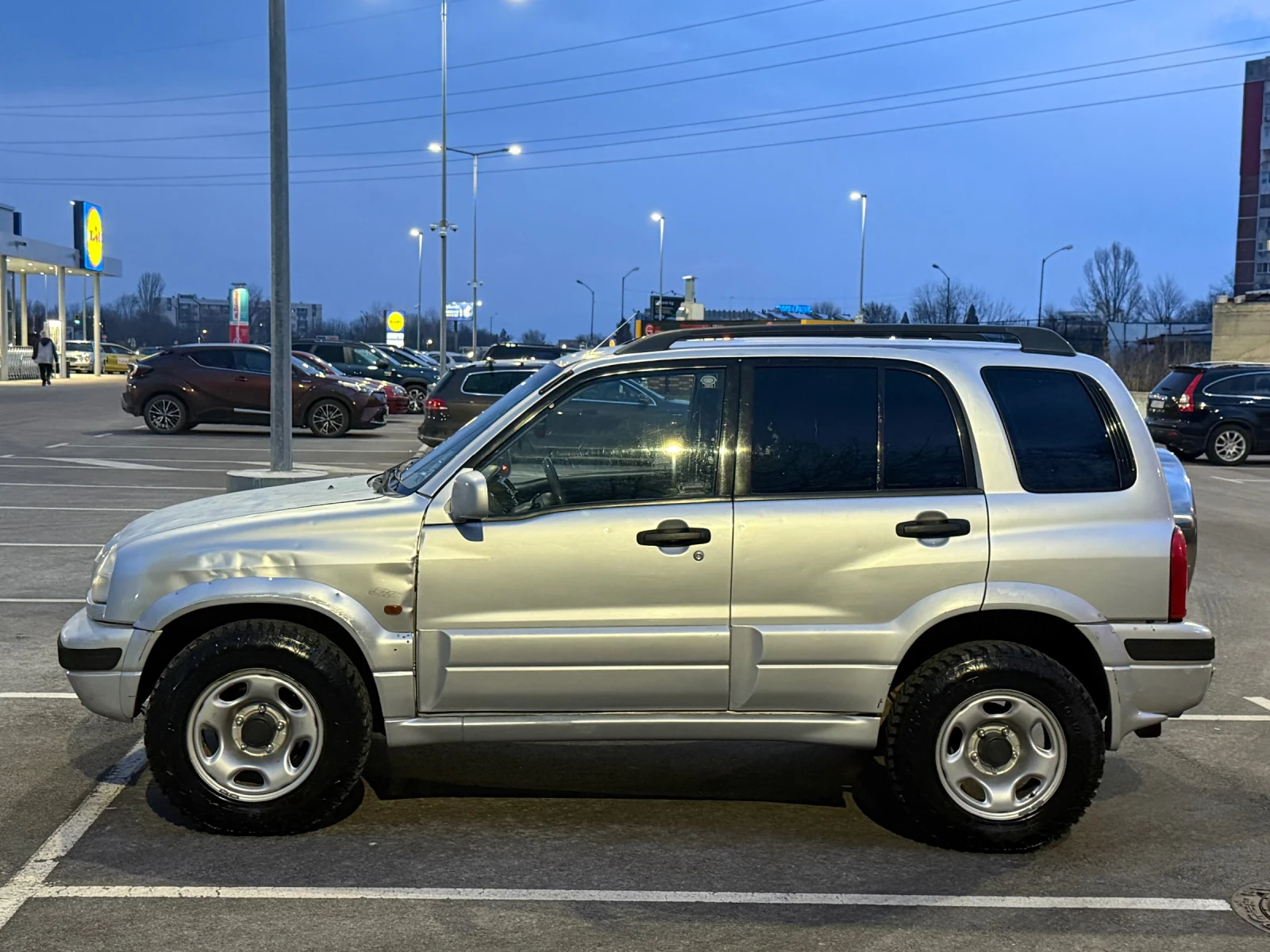 Suzuki Grand vitara 2.5 V6 Климатик Газов инжекцион, снимка 7 - Автомобили и джипове - 53726259