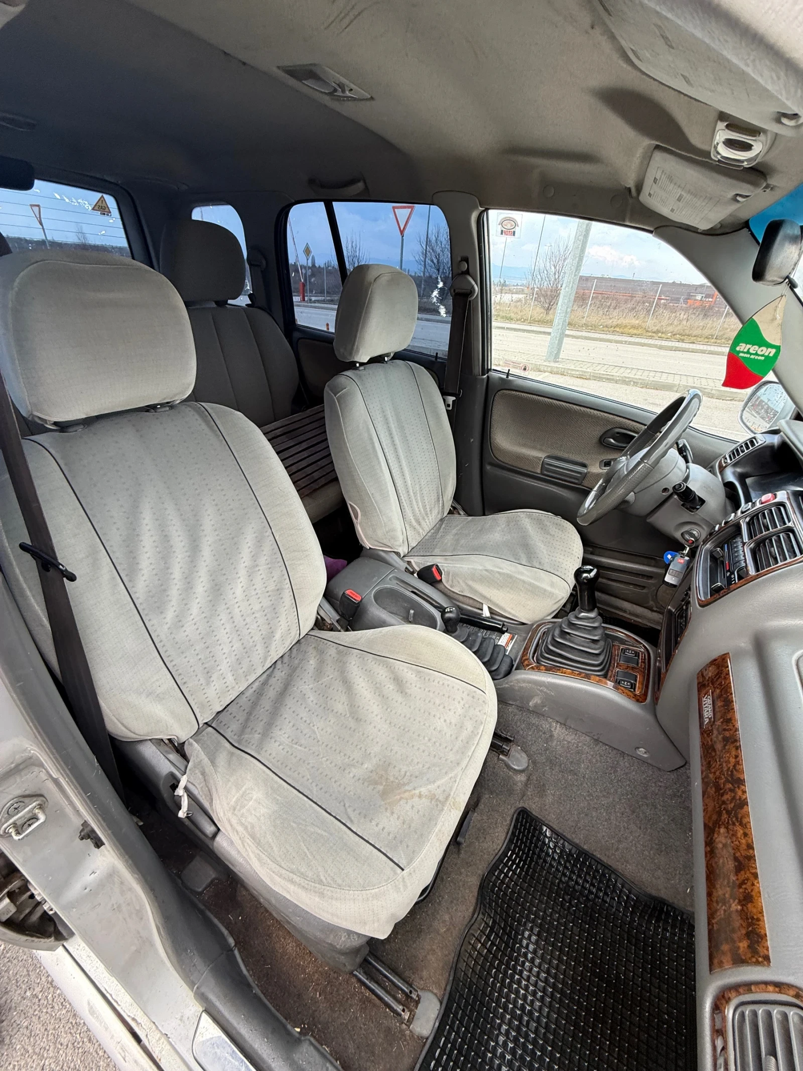 Suzuki Grand vitara 2.5 V6 Климатик Газов инжекцион, снимка 9 - Автомобили и джипове - 53726259