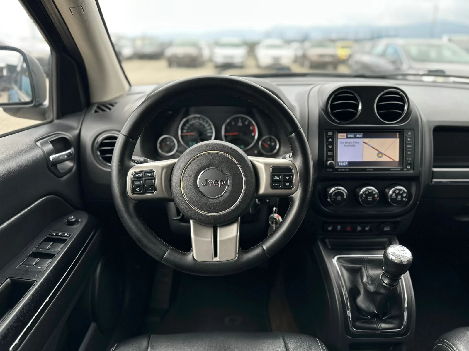 Jeep Compass / 2.2D / 4X4 / FACELIFT /, снимка 14 - Автомобили и джипове - 54030935