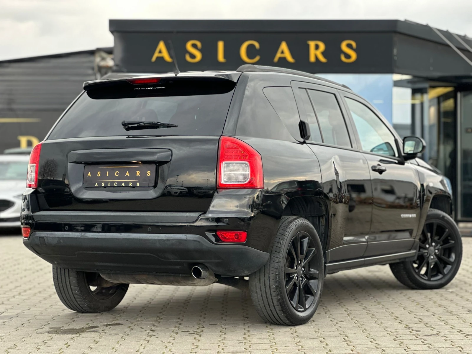 Jeep Compass / 2.2D / 4X4 / FACELIFT /, снимка 5 - Автомобили и джипове - 54030935