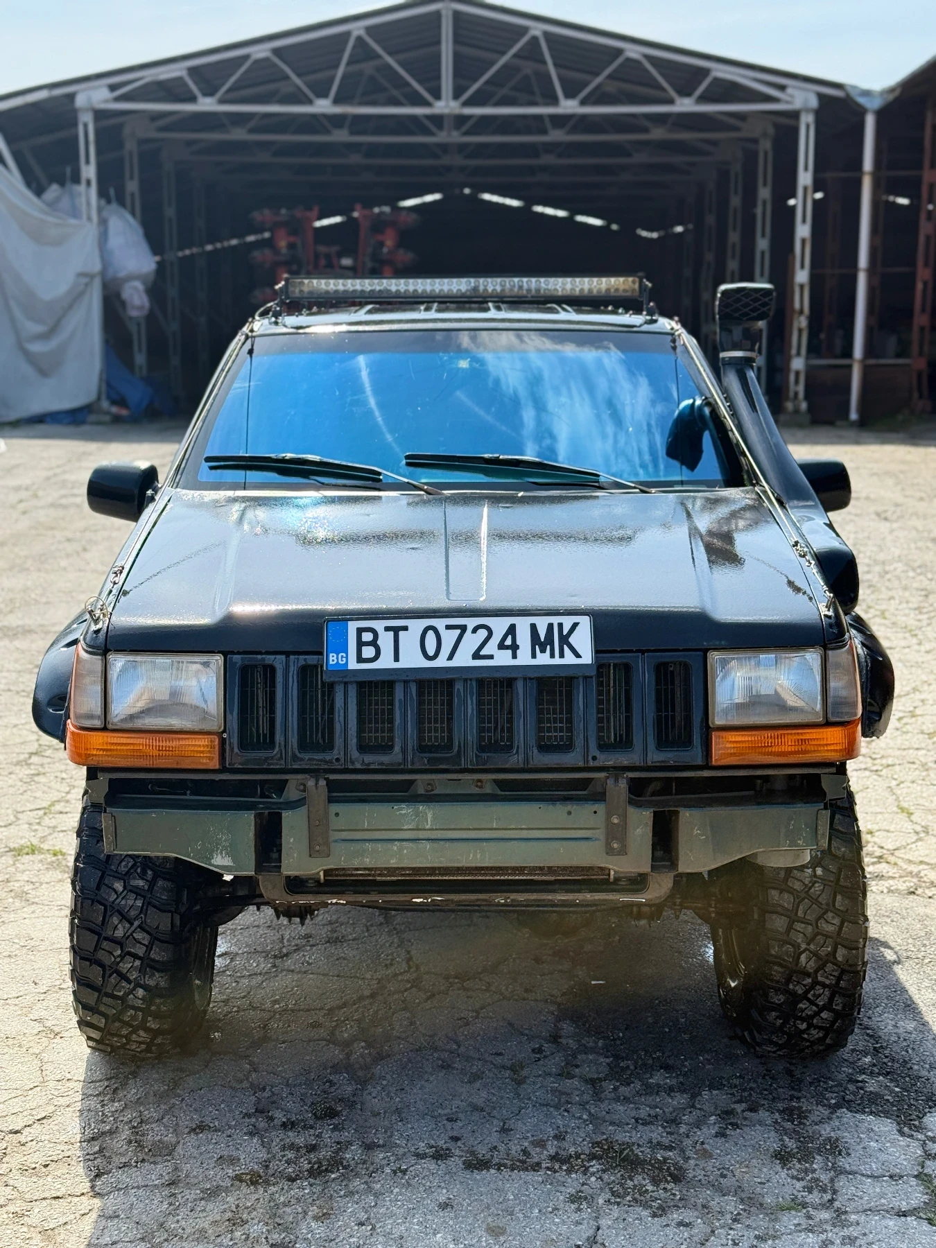 Jeep Grand cherokee 5.2 ръчни скорости, снимка 2 - Автомобили и джипове - 54263200