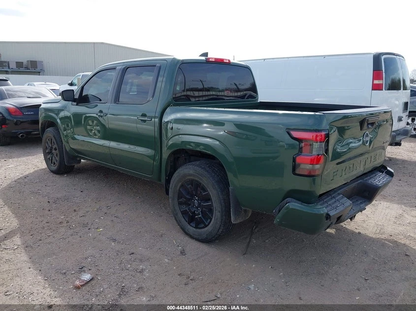 Nissan Frontier 3.8l Sv 4X4, снимка 3 - Автомобили и джипове - 54330563