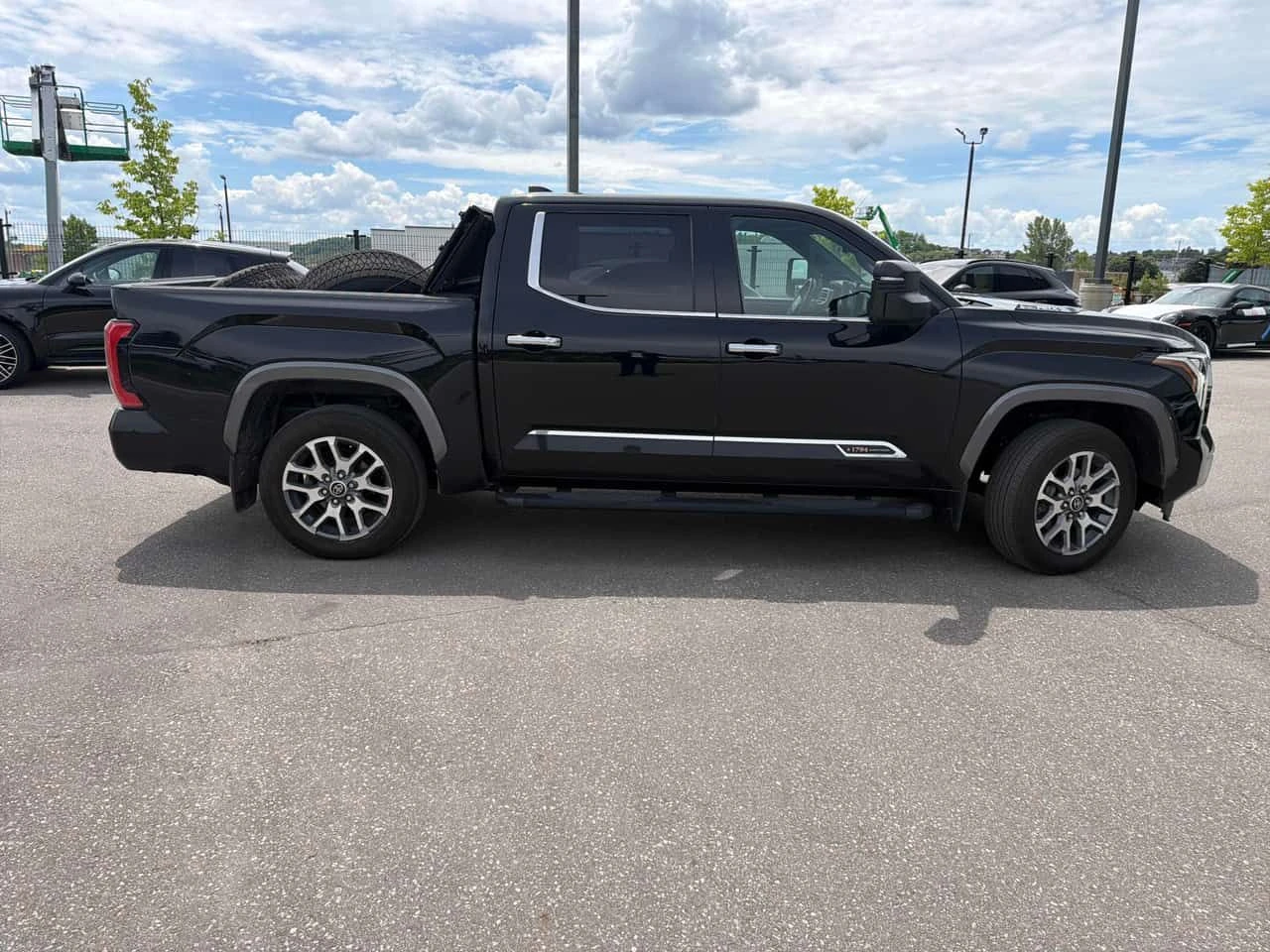 Toyota Tundra Platinum Hybrid  CARFAX, снимка 3 - Автомобили и джипове - 55046957