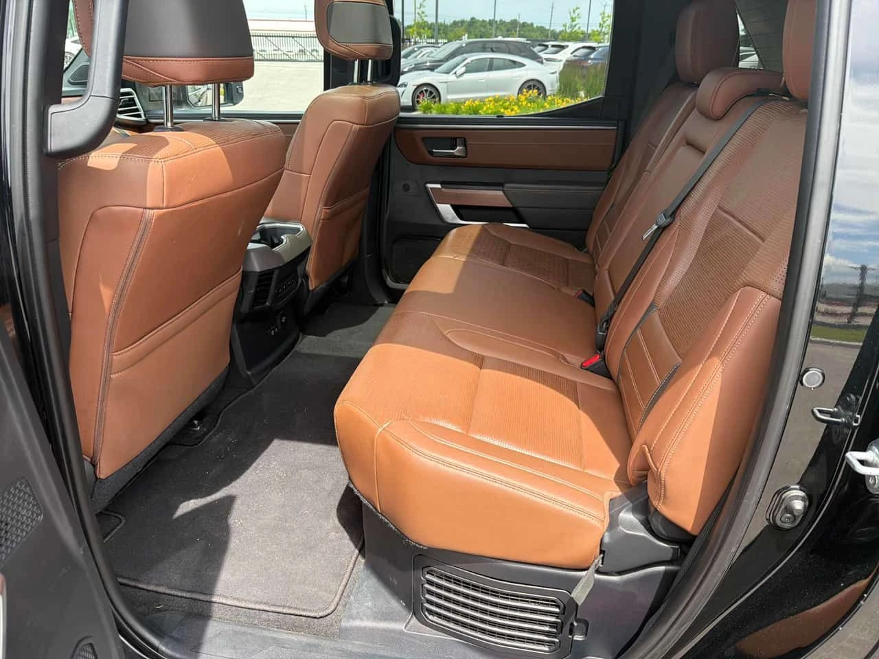 Toyota Tundra Platinum Hybrid  CARFAX, снимка 14 - Автомобили и джипове - 55046957