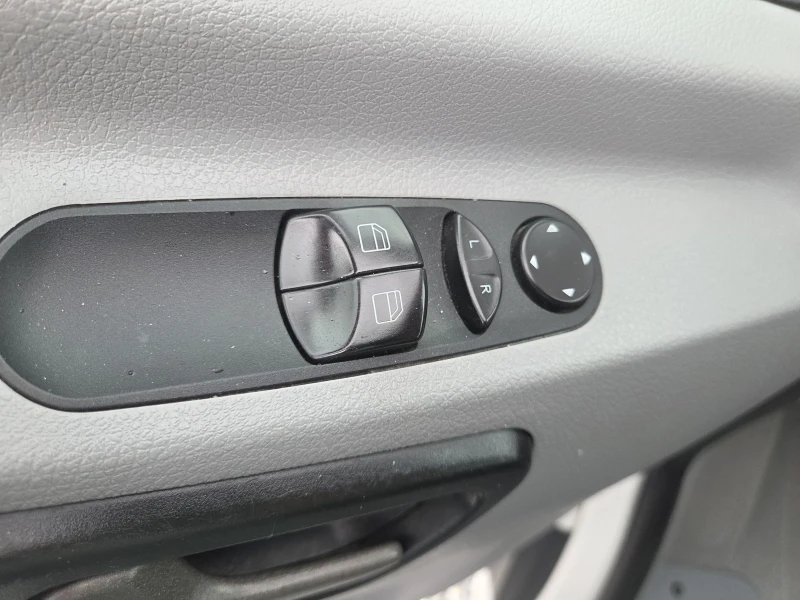 VW Crafter 2.0 TDI, Климатик, 4.70 метра, До 3.5 тона, снимка 14 - Бусове и автобуси - 51881714