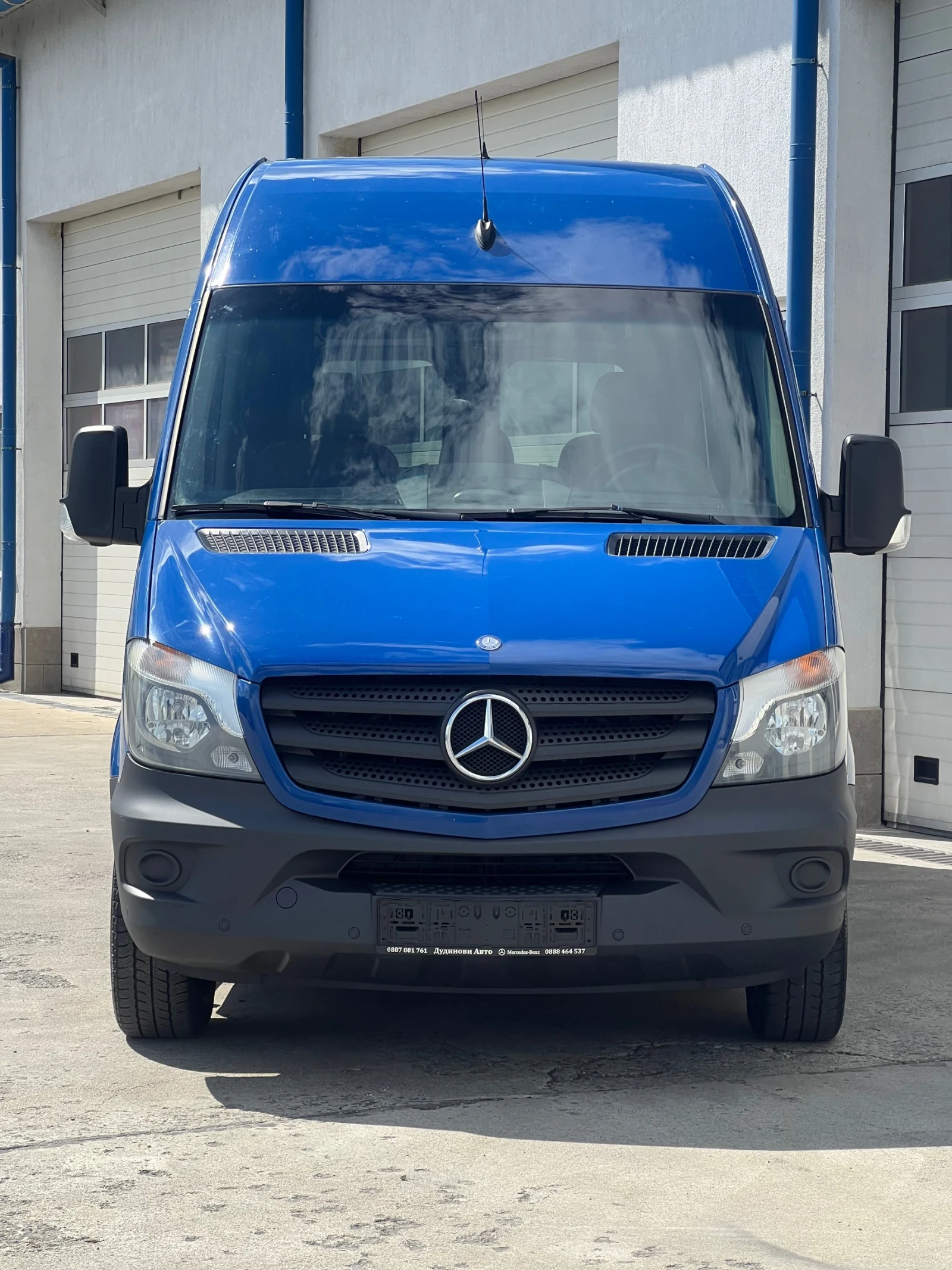 Mercedes-Benz Sprinter Пътнически 8+ 1 места / Климатроник / 2 броя - изображение 2