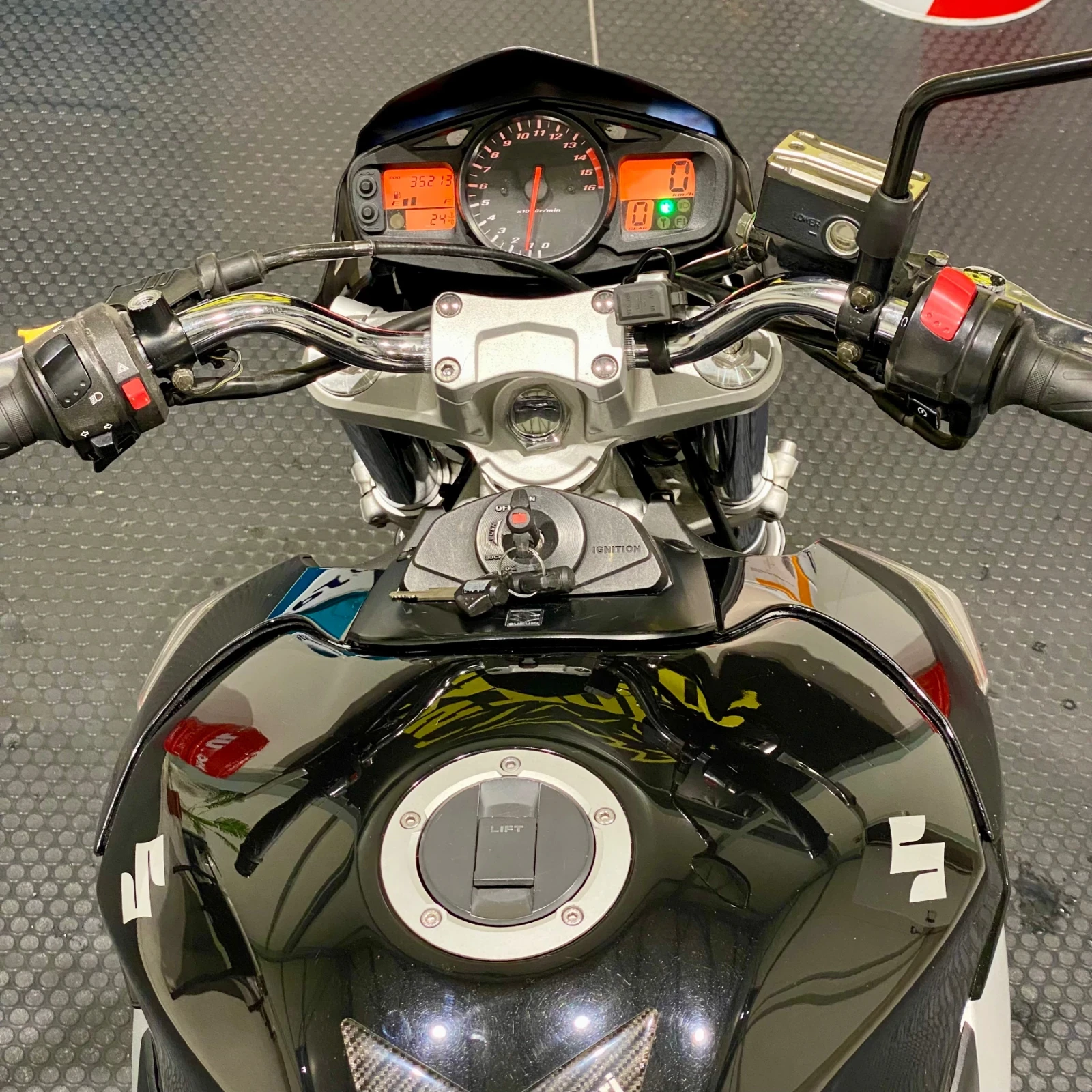 Suzuki Gsr 600 | Mobile.bg   12