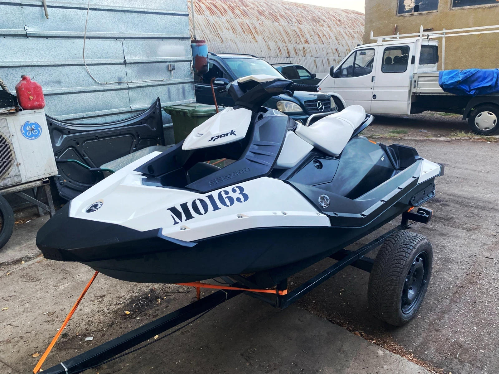 Джет Bombardier Sea Doo Spark - изображение 2