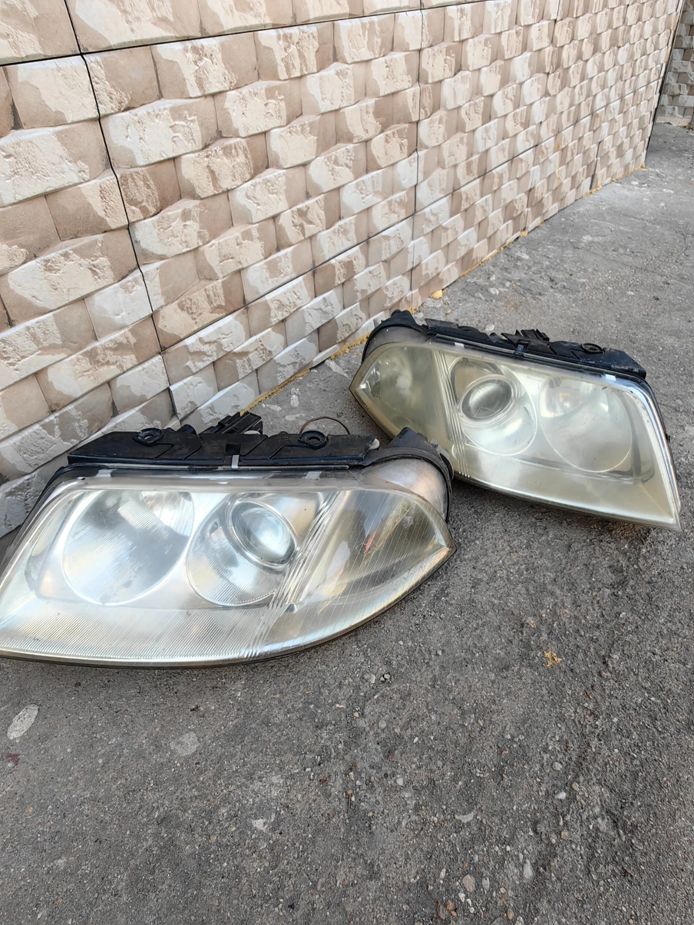 Продават се фарове за passat b5.5 по договаряне, снимка 3 - Части - 53838568