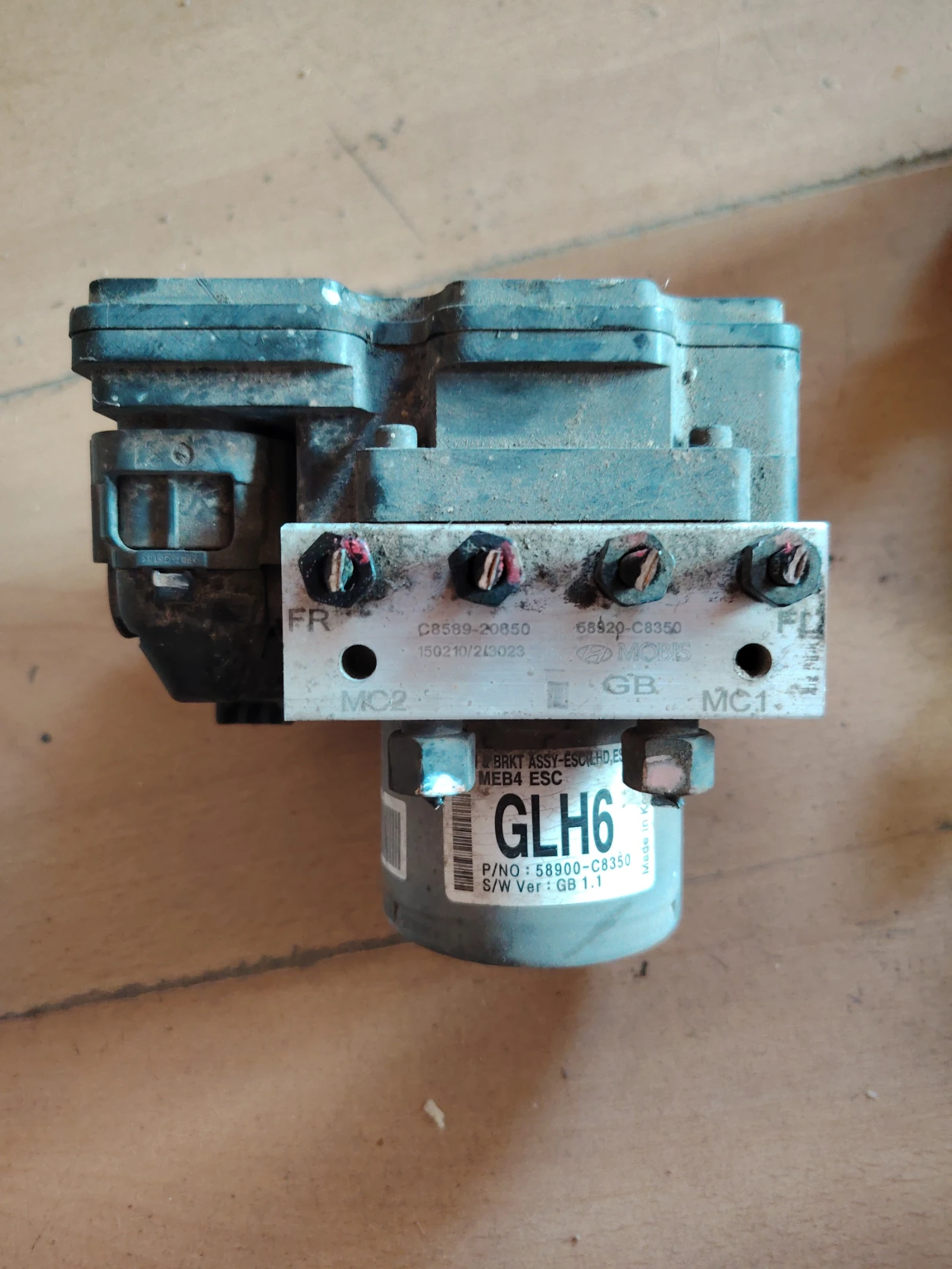 C8589-20650 ABS 58920-C8350  за Хюндай И20 5890-С8350