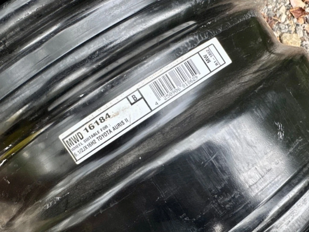 Джанти за Toyota Auris, снимка 8 - Гуми и джанти - 56127093