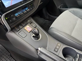 Toyota Auris 1.8 Hybrid e-CVT SOL Facelift, снимка 12