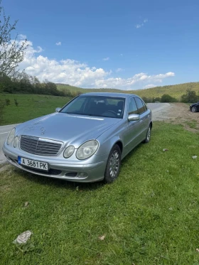 Mercedes-Benz E 220, снимка 2