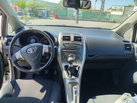 Toyota Auris 1.6, снимка 2
