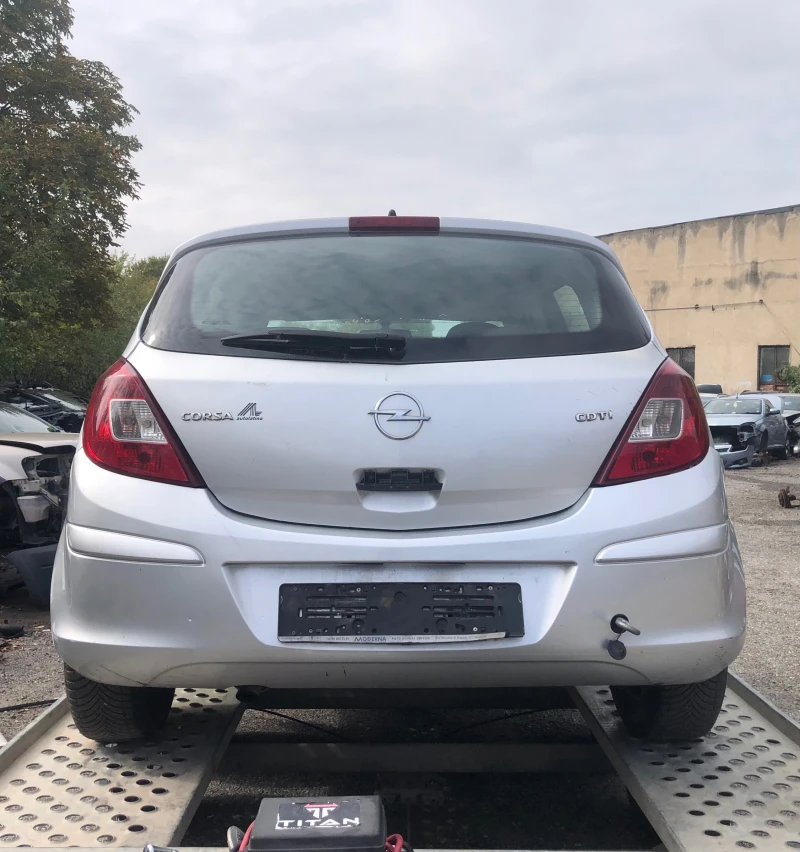 Opel Corsa 1.3 cdti, снимка 3 - Автомобили и джипове - 39711381