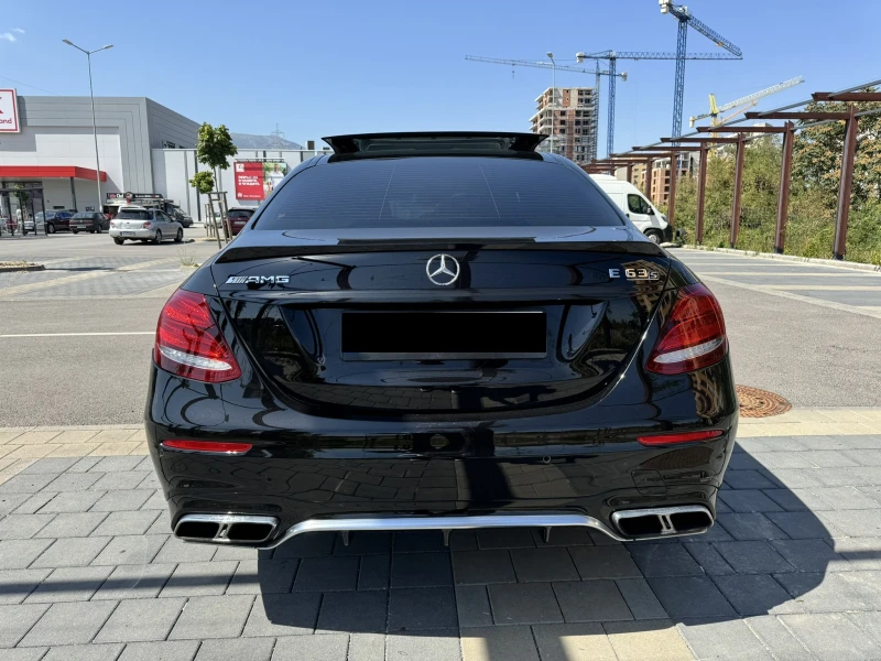 Mercedes-Benz E 63 AMG S, Всички екстри, снимка 8 - Автомобили и джипове - 47700477