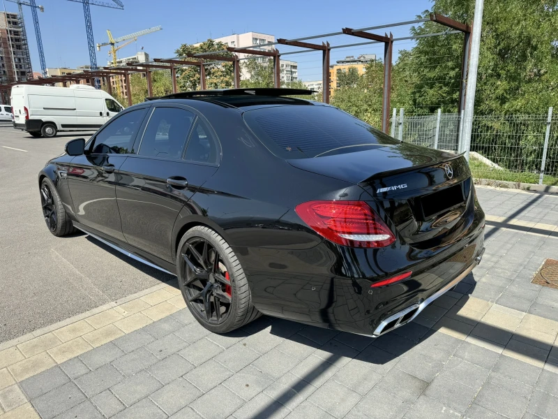 Mercedes-Benz E 63 AMG S, Всички екстри, снимка 2 - Автомобили и джипове - 47700477