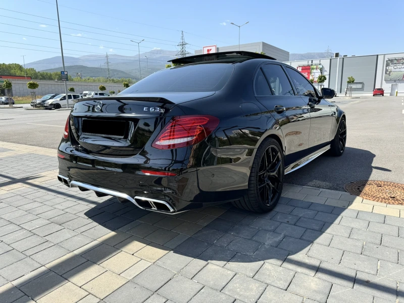 Mercedes-Benz E 63 AMG S, Всички екстри, снимка 6 - Автомобили и джипове - 47700477