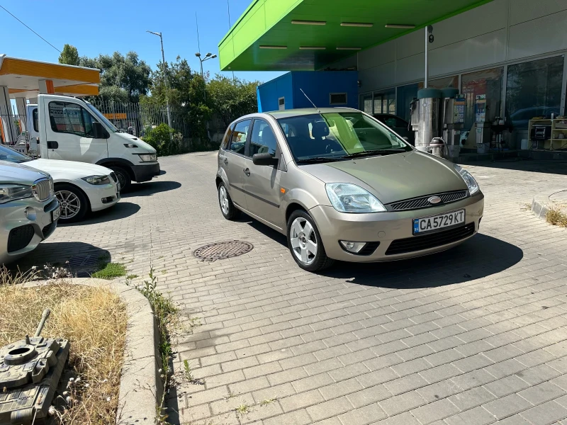 Ford Fiesta, снимка 2 - Автомобили и джипове - 48284708