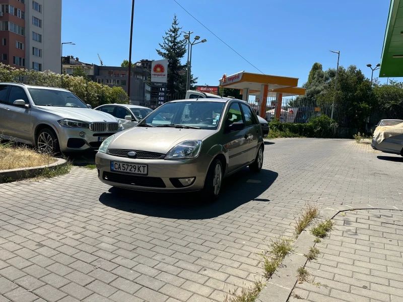 Ford Fiesta, снимка 1 - Автомобили и джипове - 48284708