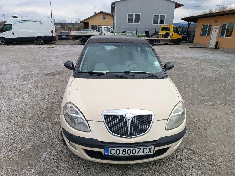 Lancia Ypsilon
