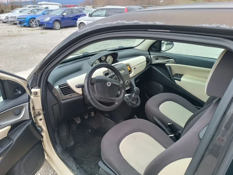 Lancia Ypsilon, снимка 6 - Автомобили и джипове - 51242347