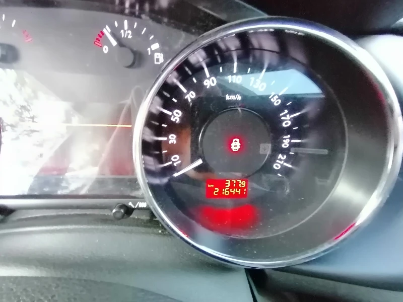 Peugeot 3008 1.6 E-HDI NAVI PANORAMA, снимка 13 - Автомобили и джипове - 51271704