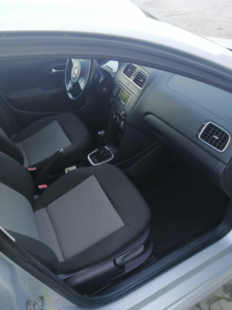 VW Polo, снимка 4 - Автомобили и джипове - 52554761