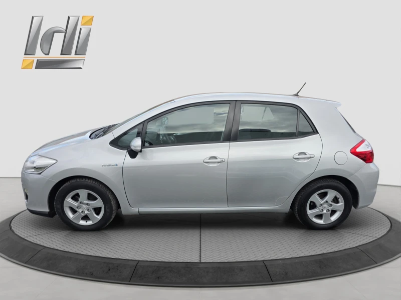 Toyota Auris 1.8 Hybrid 99hp, снимка 3 - Автомобили и джипове - 52615409