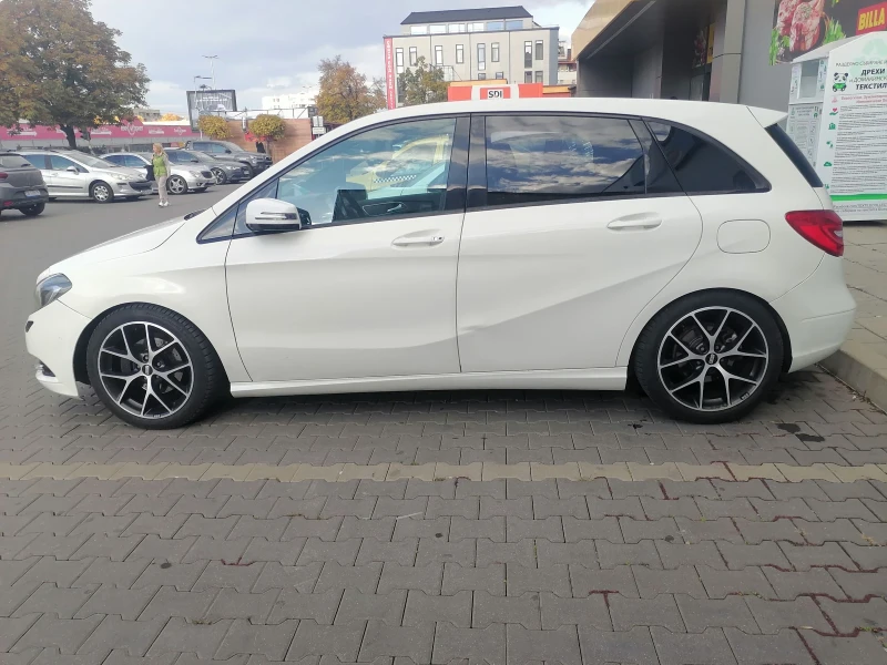 Mercedes-Benz B 200 AUTO