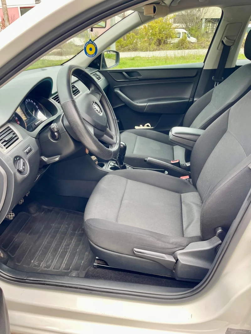 Skoda Rapid, снимка 5 - Автомобили и джипове - 53059562