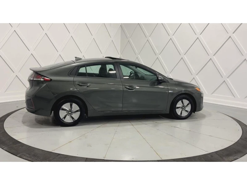 Hyundai Ioniq Hybrid * Carfax * Лизинг, снимка 7 - Автомобили и джипове - 53292320