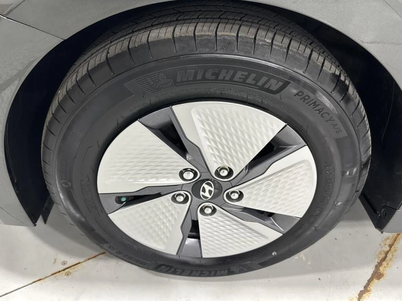 Hyundai Ioniq Hybrid * Carfax * Лизинг, снимка 10 - Автомобили и джипове - 53292320